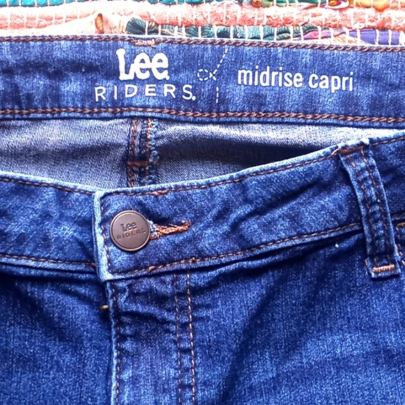 Lee Riders Mid Rise Capri Jeans-#1719+ - Picture 3 of 13